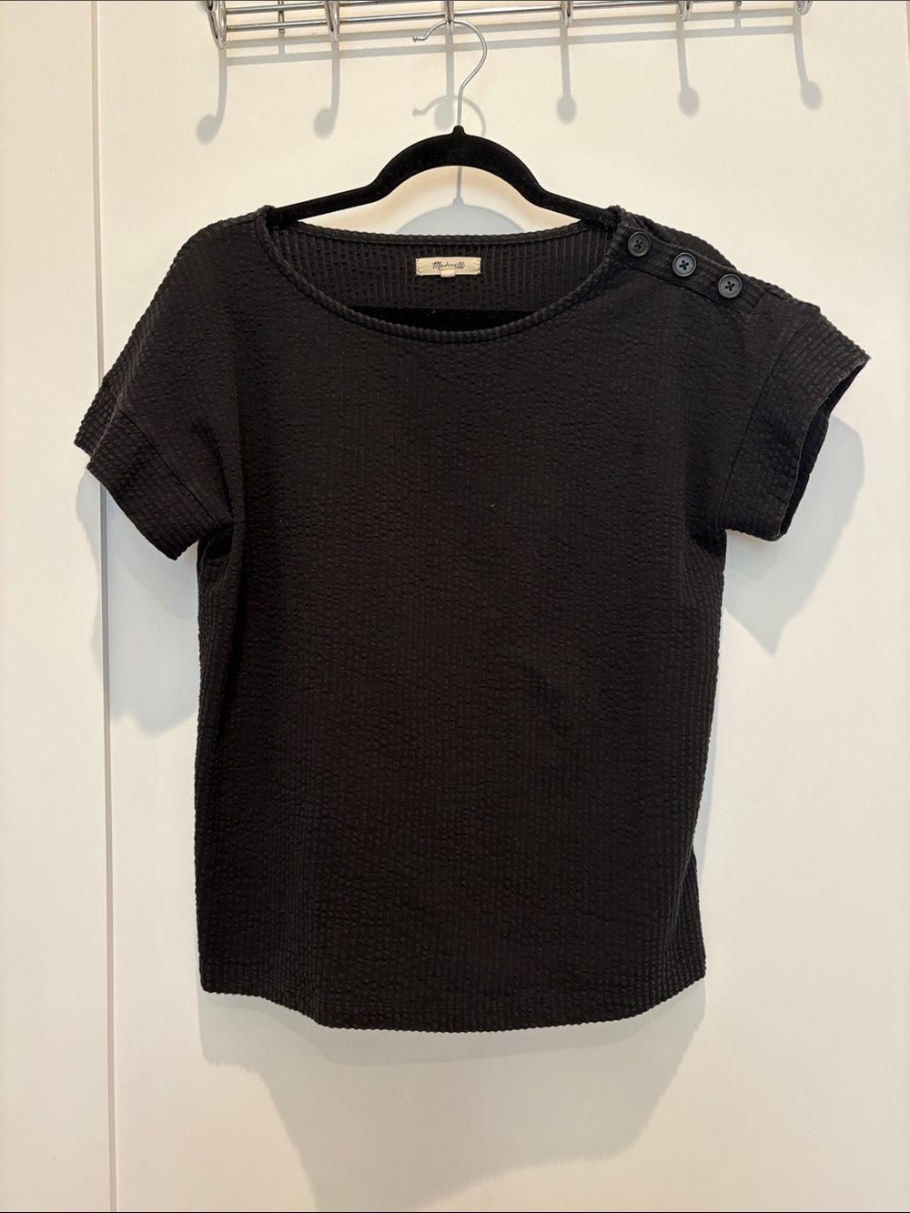 Madewell - Black Textured Short Sleeve Top with Shoulder Buttons - Sm